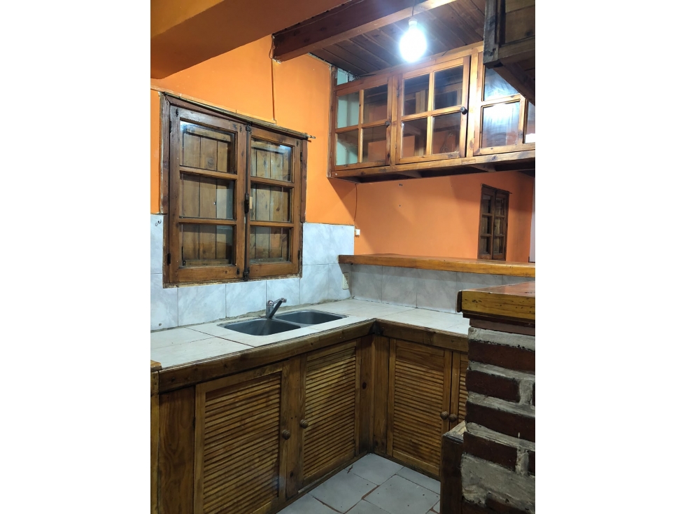 SE ALQUILA CASA DE 4 DORMITORIOS EN EL BOLSÓN - 2