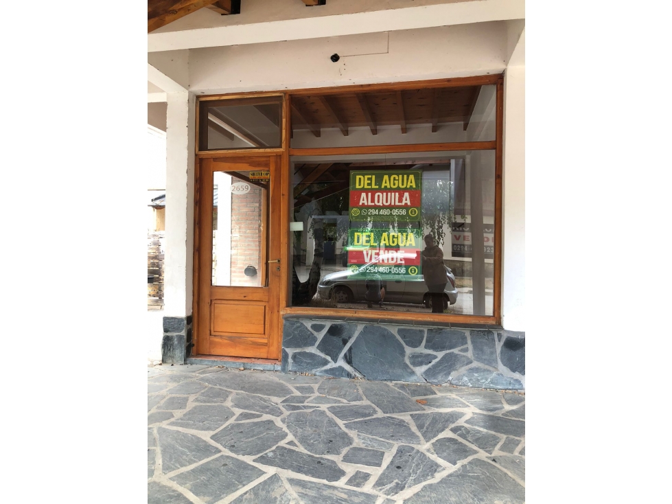 EN VENTA PROPIEDAD CON LOCALES COMERCIALES EN EL CENTRO DE EL BOLSÓN - 2