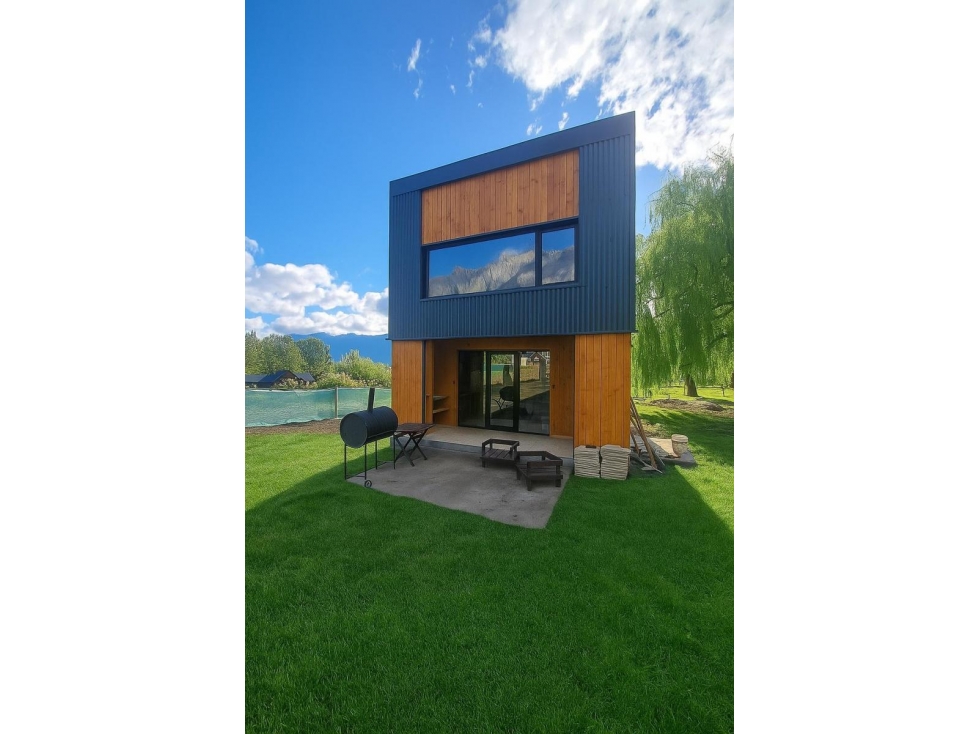 EN VENTA PROPIEDAD CON DOS CASAS EN EL BOLSÓN- LOTE DE 1517 M2 -CA-347