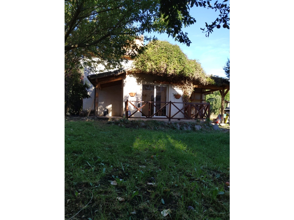 EN VENTA CASA DE 3 DORMITORIOS EN BARRIO ARRAYANES CA-346