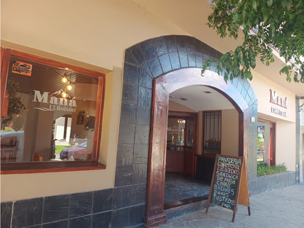 SE ALQUILA AMPLIO LOCAL SOBRE AV. SAN MARTÍN, EL BOLSÓN - 5