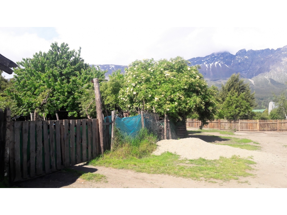 EN VENTA AMPLIO LOTE DE 1550 M2 CON DOS CASAS EN EL BOLSÓN - 2