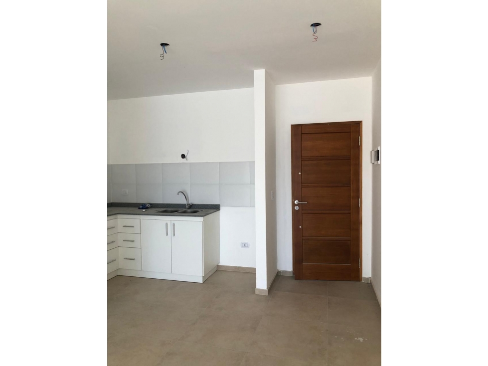 DEPARTAMENTO EN VENTA SOBRE AV. SAN MARTÍN, EL BOLSÓN CA-356 - 2