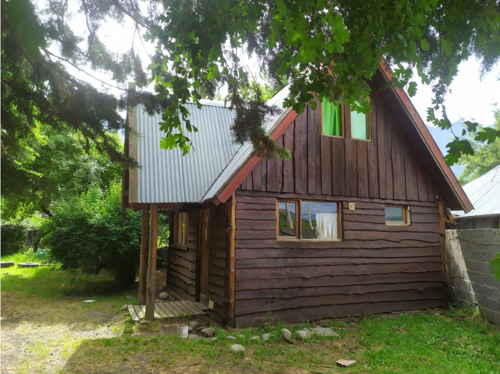 EN VENTA CASA CON EXCELENTE UBICACIÓN EN EL BOLSÓN CA-253 - 2