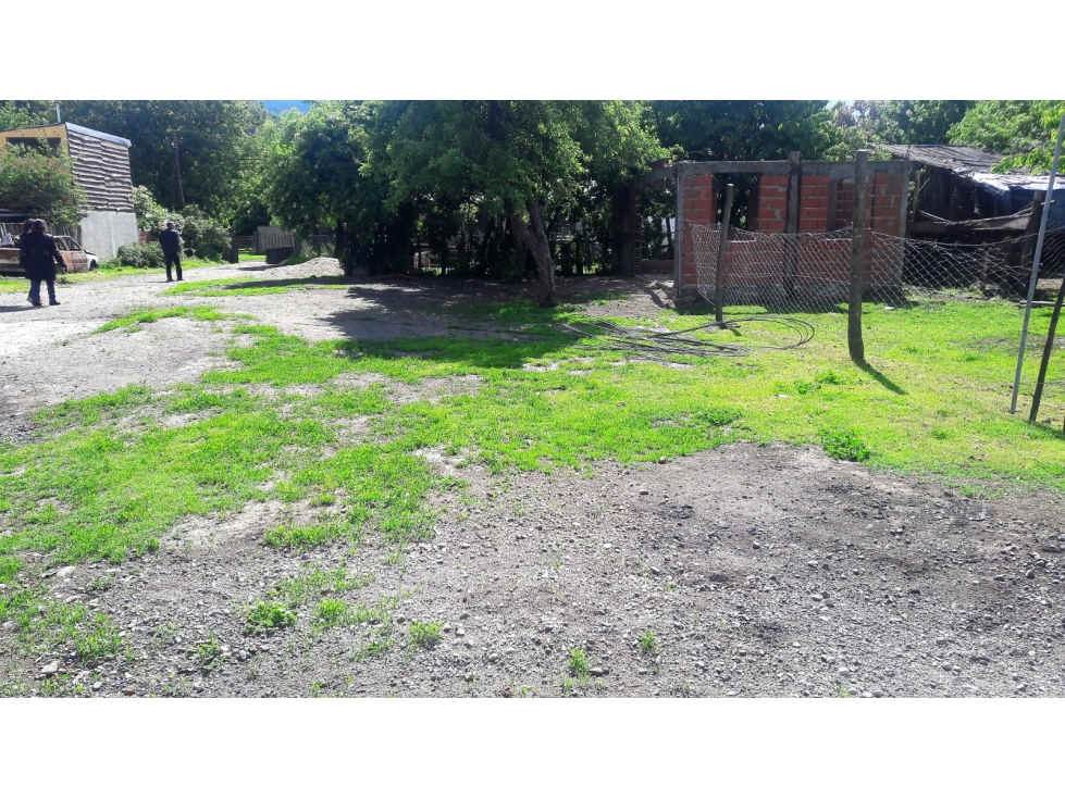 EN VENTA AMPLIO LOTE DE 1550 M2 CON DOS CASAS EN EL BOLSÓN - 5