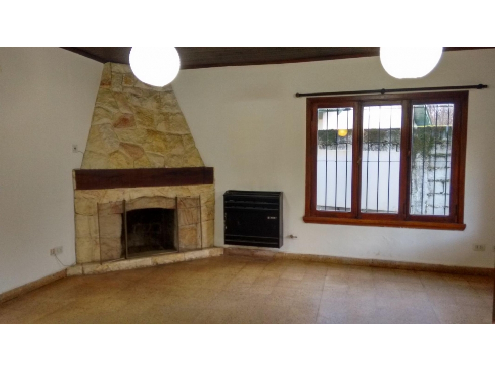 EN VENTA HERMOSA CASA (EXCELENTE UBICACIÓN) EN EL BOLSÓN CA-225 — foto 3