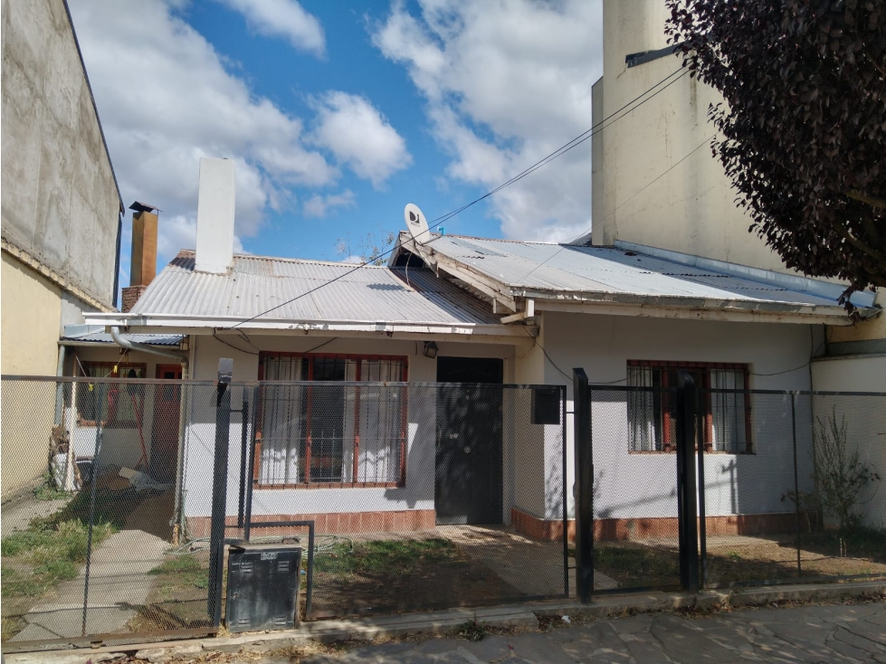 CASA DE 3 DORMITORIOS EN EL CENTRO DE EL BOLSON CA 320 - 4