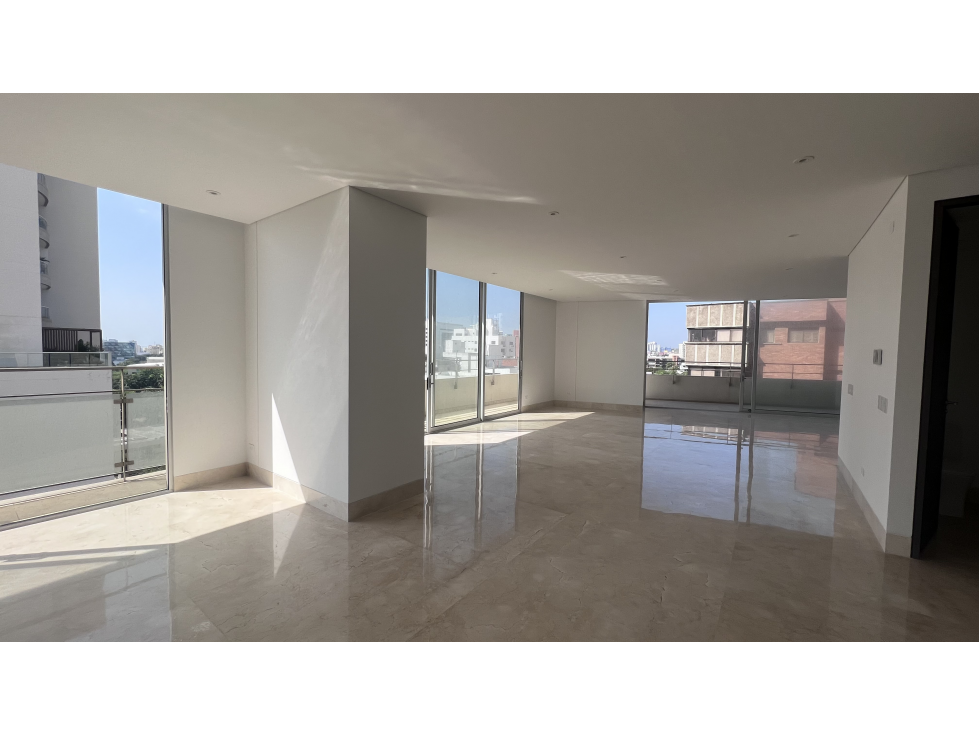 Piso entero en Villa Country: 484m² en Edf The Icon - 1