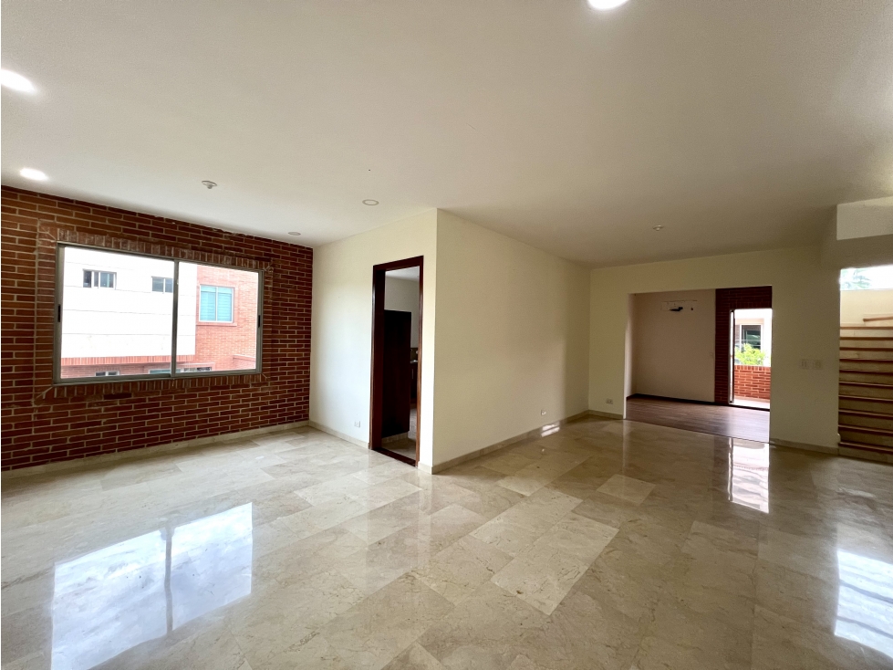 Elegante Casa en Conjunto en Villa Campestre - 400m²