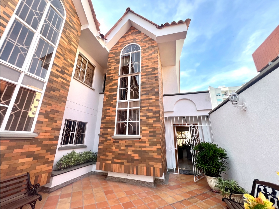 Exclusiva Casa en Conjunto con Terraza en Altos del Limón (160m²)