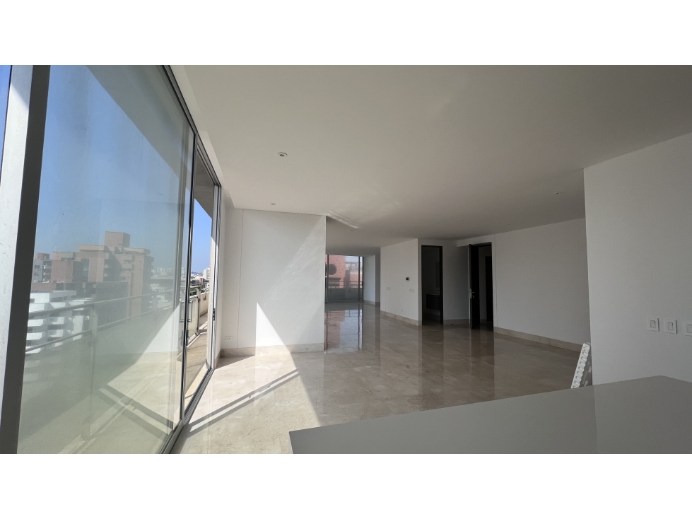 Piso entero en Villa Country: 484m² en Edf The Icon - 2