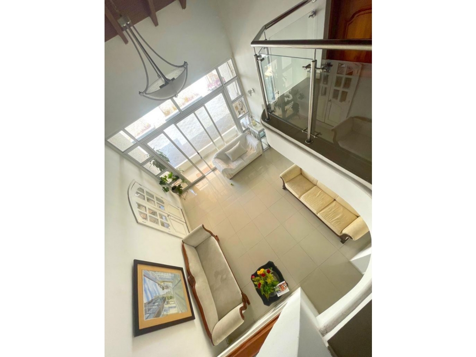 Gran Oportunidad: Casa Comercial/Residencial, 730m2, 5 Hab y 5 Locales — foto 4