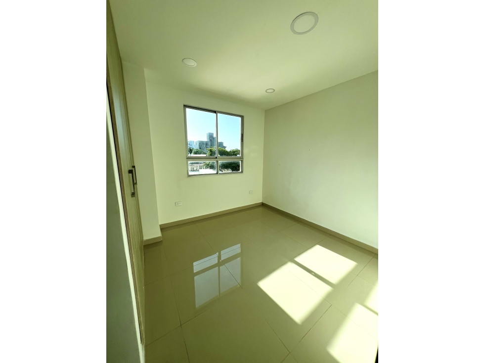 APARTAMENTO SUPER COMODO EN SECTOR DE LUJO EN BARRANQUILLA — foto 4
