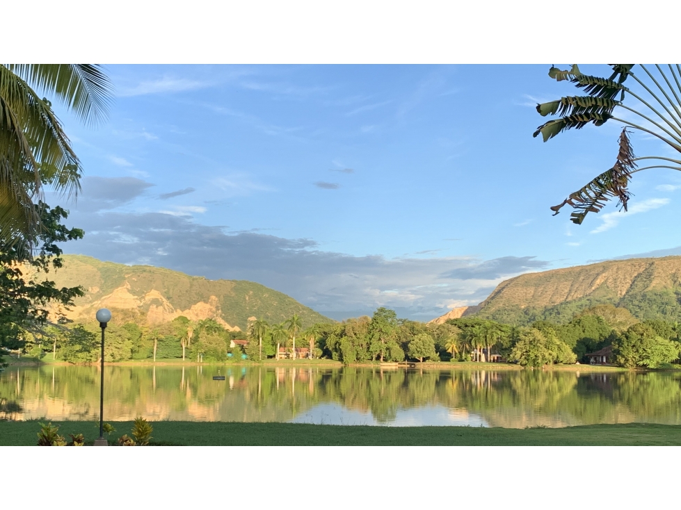 VENDO CASA CAMPESTRE EN PEÑALISA CON VISTA AL LAGO - 2