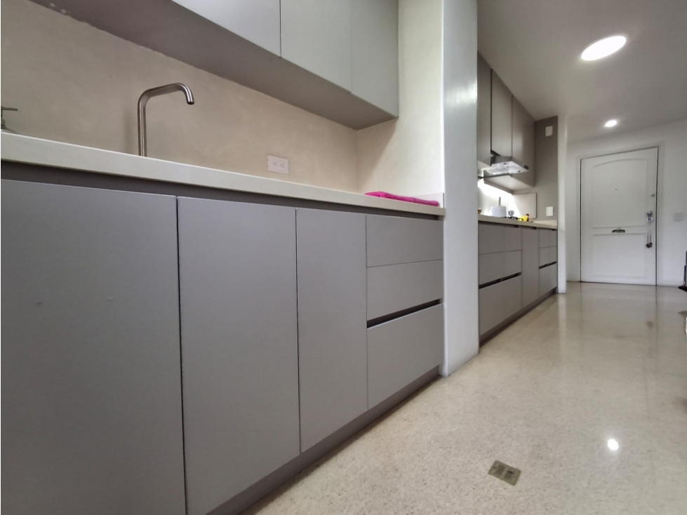 Apartamento en Venta Poblado el Tesoro. — foto 4