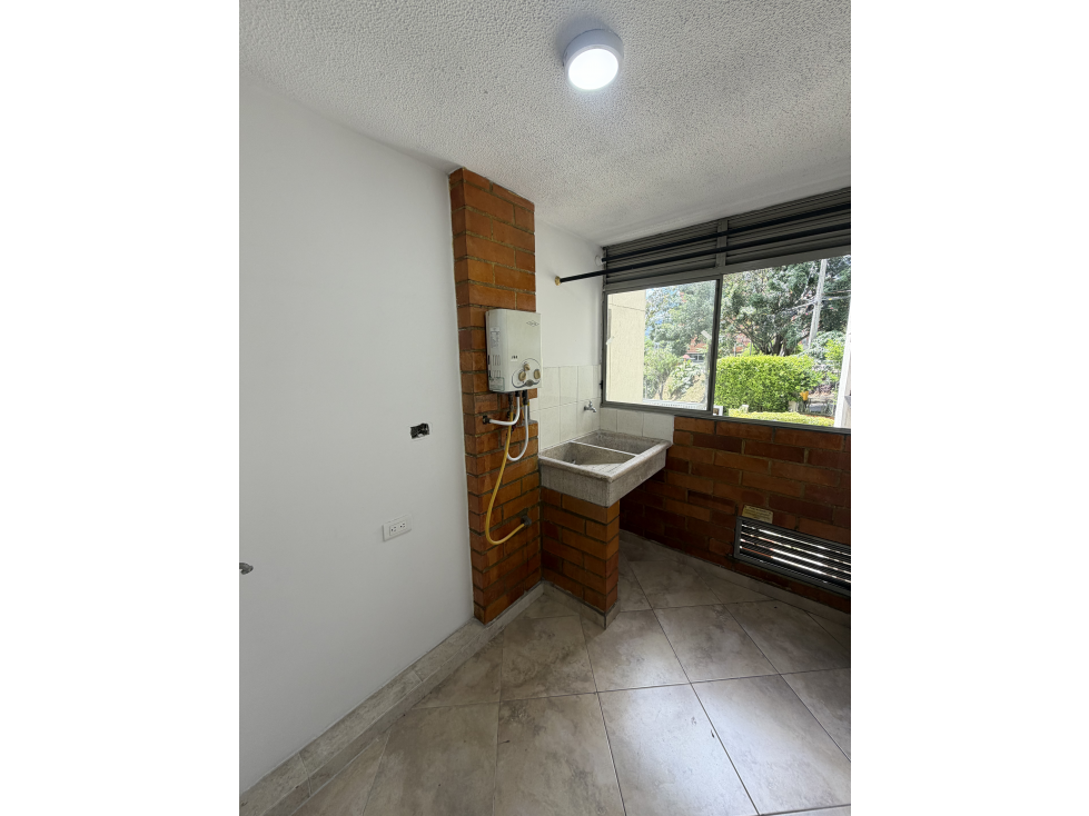 Venta Espectacular Apartamento - Loma de los Bernal — foto 2