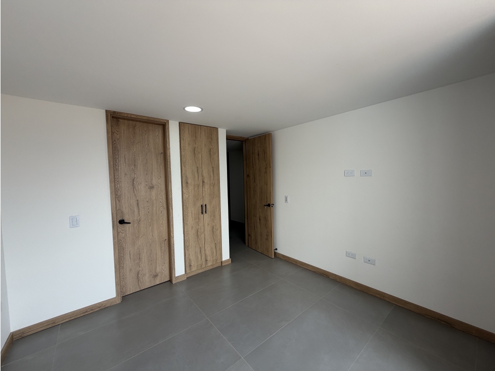 Venta apartamento nuevo, dúplex, Laureles — foto 5