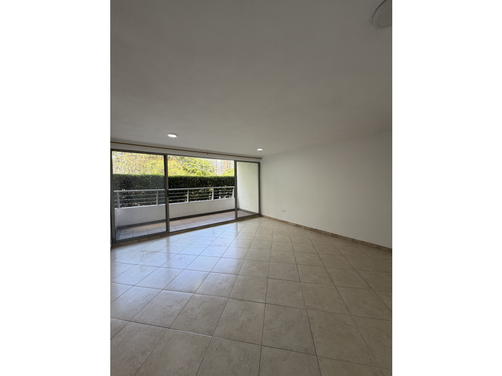 Venta Espectacular Apartamento - Loma de los Bernal — foto 3