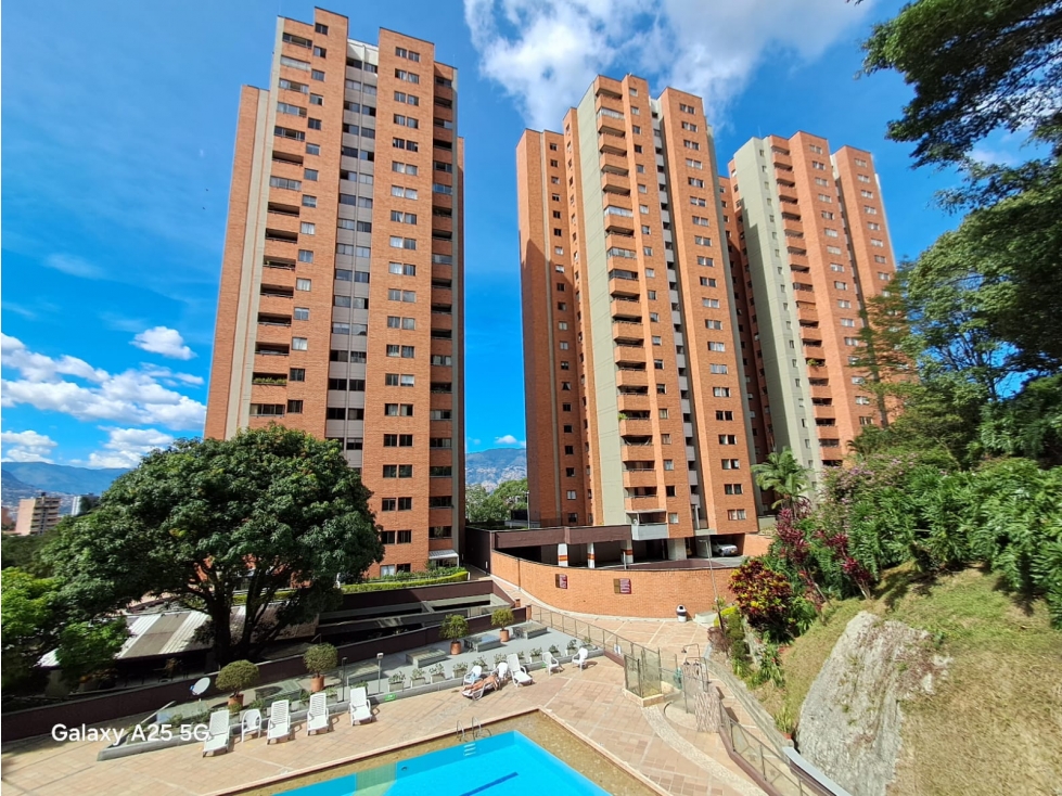 Apartamento en Venta en Laureles La Castellana.