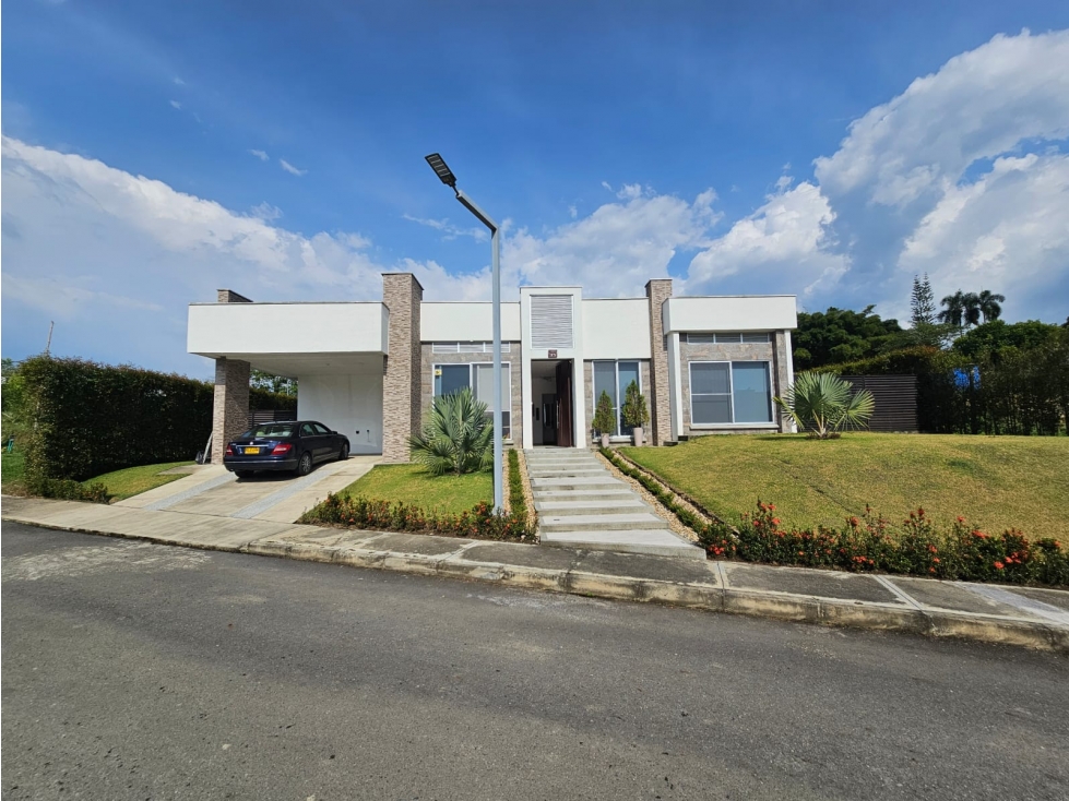 VENTA HERMOSA CASA CAMPESTRE - ZONA CLUB CAMPESTRE DE ARMENIA — foto 2
