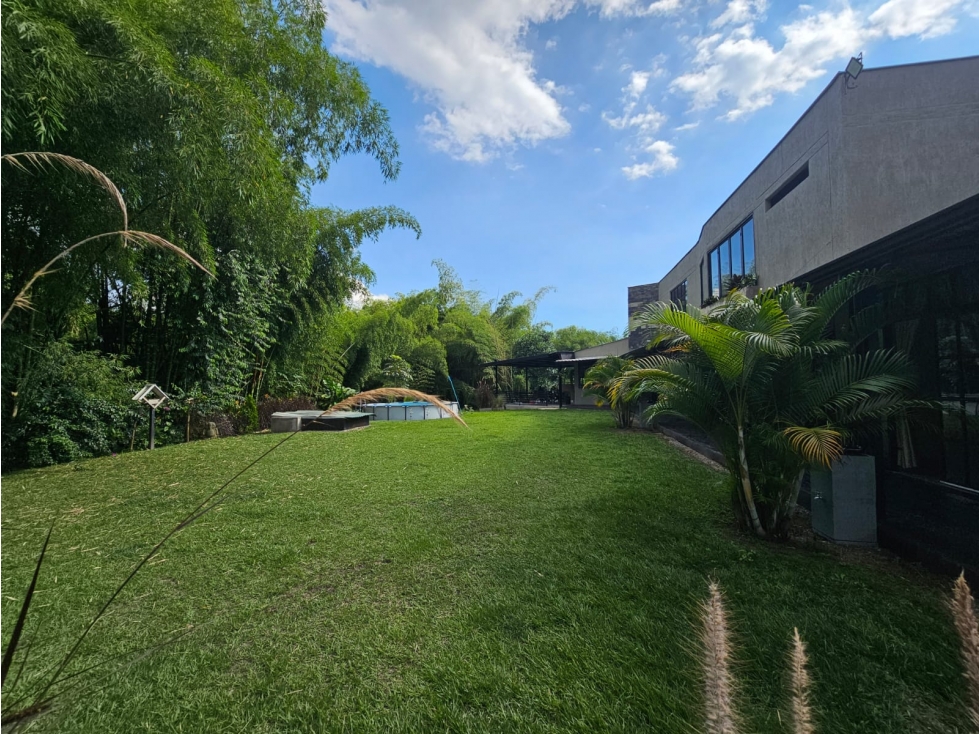 VENTA CASA CAMPESTRE INDEPENDIENTE CERCA AL CLUB CAMPESTRE DE ARMENIA