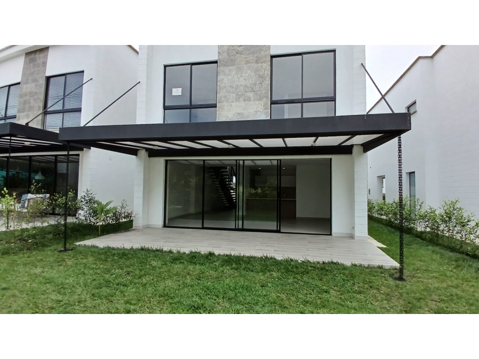 CASA CAMPESTRE EN CONDOMINIO PARA ESTRENAR - ZONA EL EDEN - GANGA