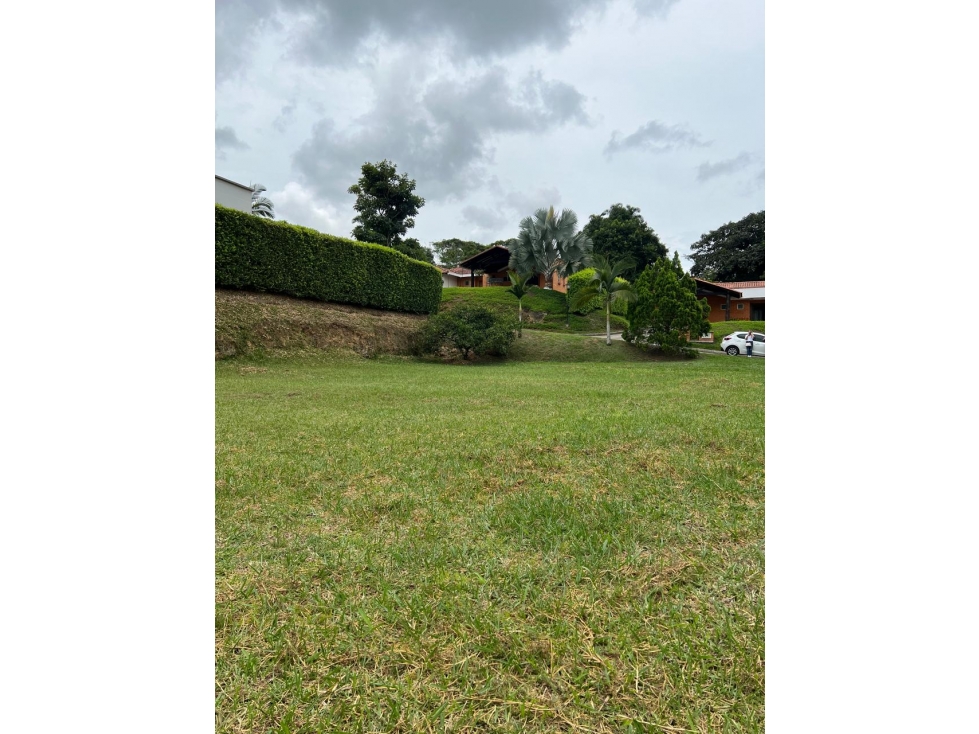 VENTA HERMOSO LOTE CONDOMINIO EN EL TIGRE CERRITOS PEREIRA — foto 2