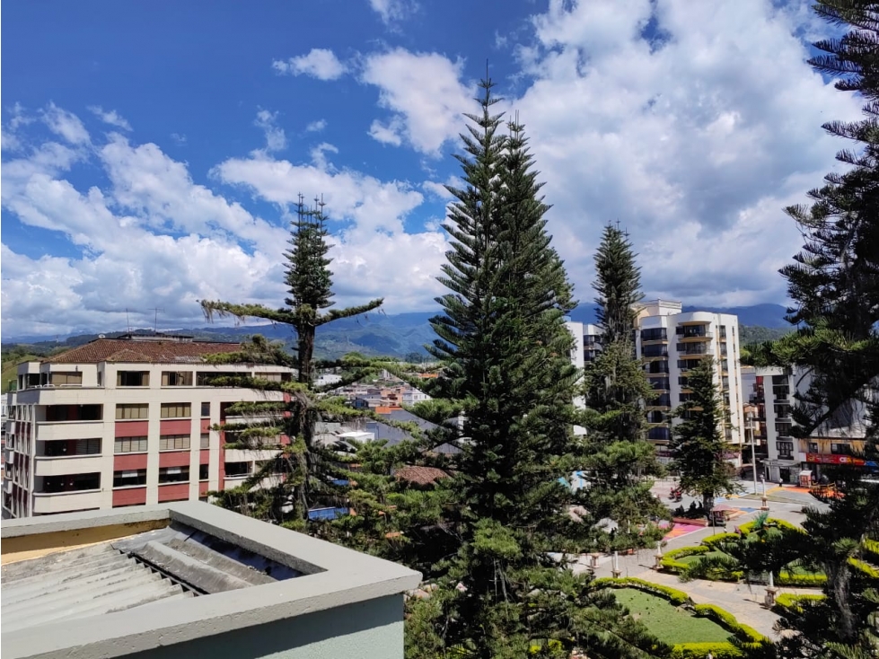 Apartamento en venta en el parque de Santa Rosa de Cabal - 2