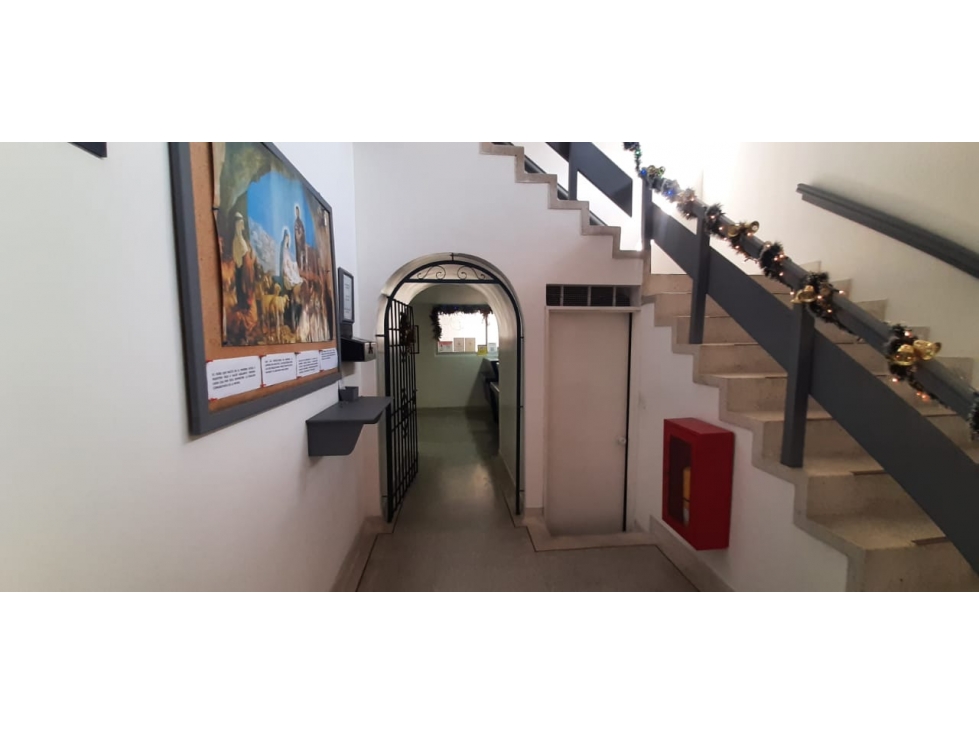 VENTA EDIFICIO BARRIO CRISTÓBAL COLÓN