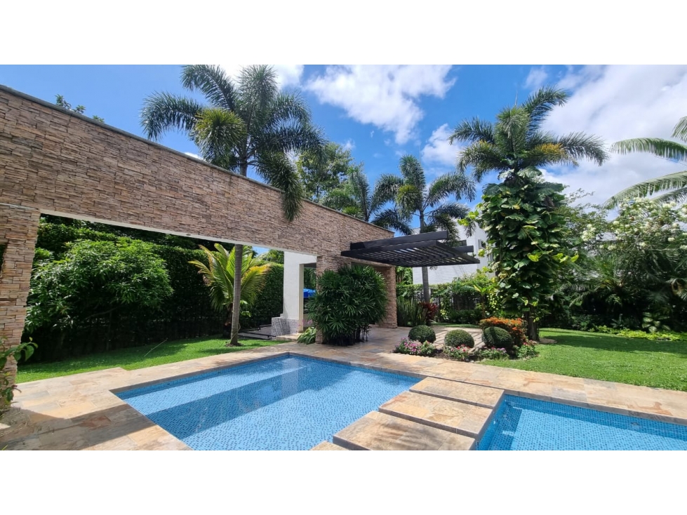 VENTA CASA EN CONDOMINIO BARRIO PANCE — foto 4