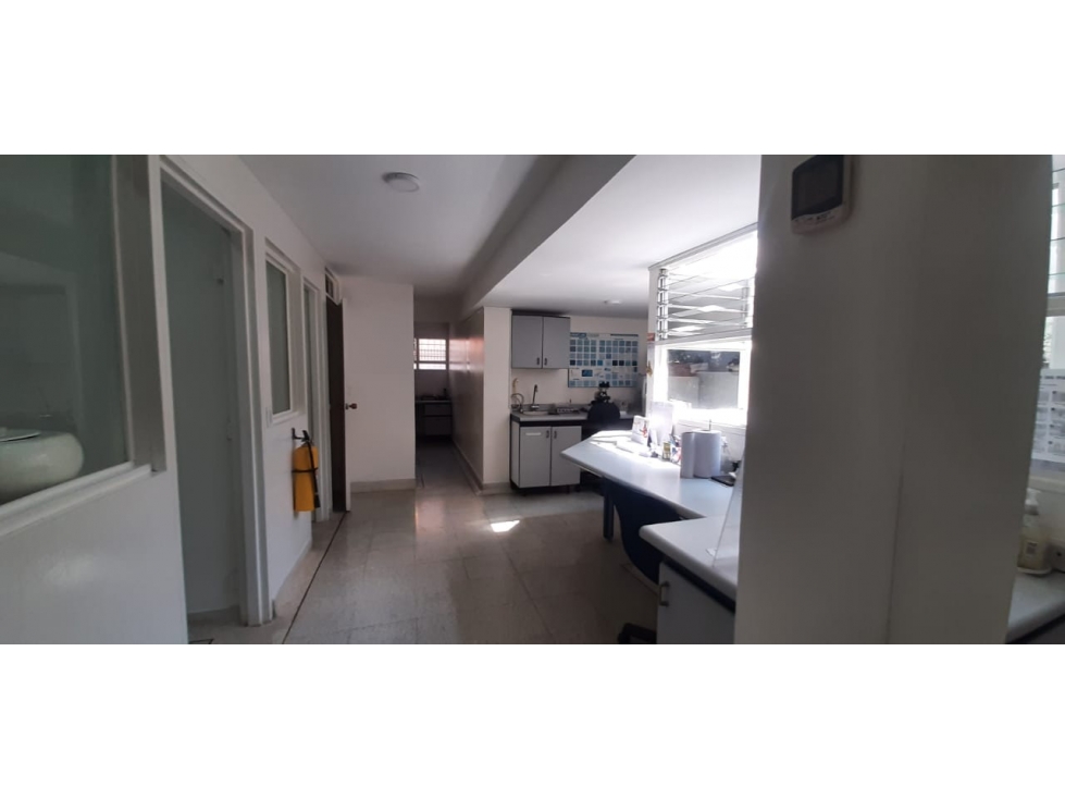 VENTA EDIFICIO BARRIO CRISTÓBAL COLÓN — foto 4