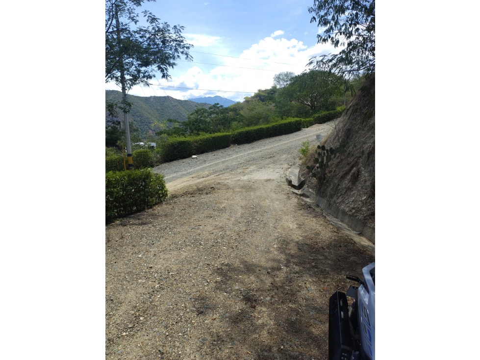 LOTE EN VENTA, SAN JERONIMO - 4