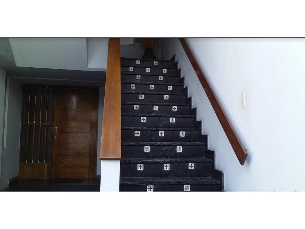 EN VENTA EDIFICIO A UN PASO DEL CENTRO FINANCIERO EN SAN ISIDRO - 2