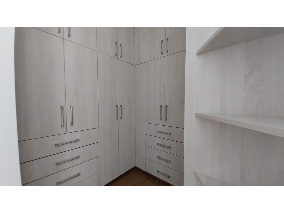 AMPLIO DUPLEX 4 DORMS + PISCINA Y COCHERA DOBLE. — foto 5