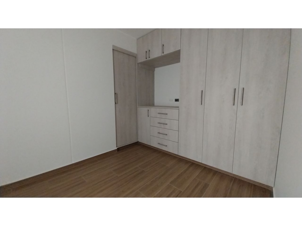 HERMOSO FLAT DE 3 DORMITORIOS EN URB. HIGUERETA — foto 6