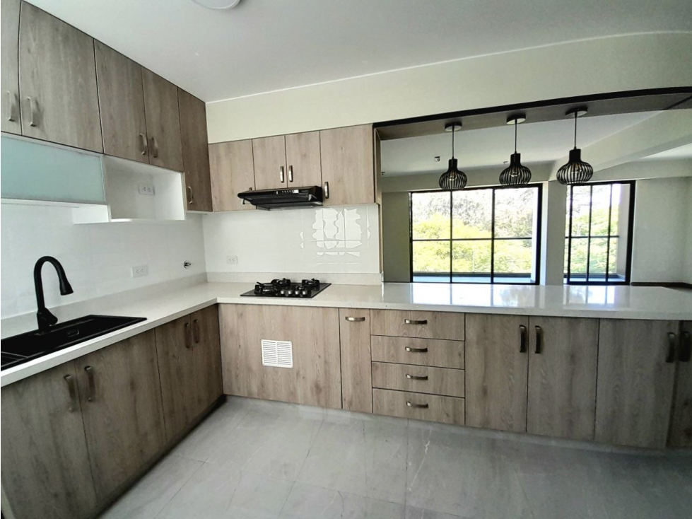 VENTA DEPARTAMENTO IMPECABLE EN SURCO CON VISTA AL PARQUE - 2
