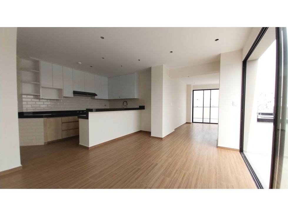 AMPLIO DUPLEX 4 DORMS + PISCINA Y COCHERA DOBLE.