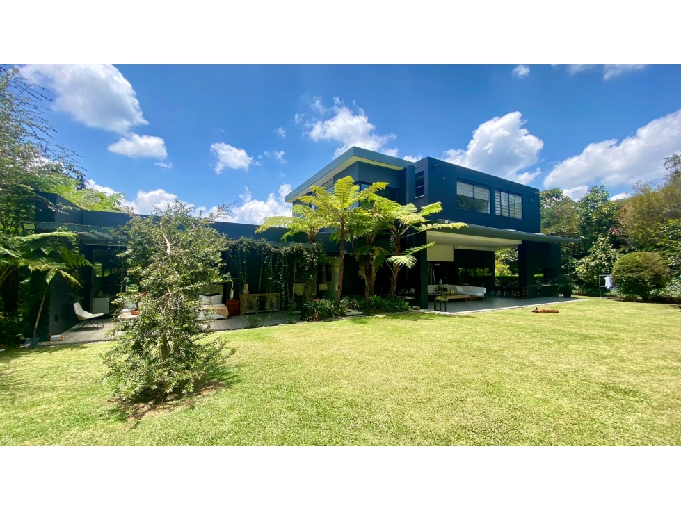 VENTA ESPECTACULAR CASA ALTO DE LAS PALMAS