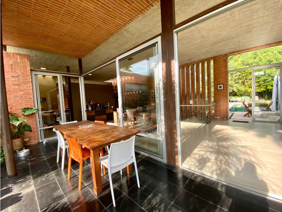 VENTA CASA- VIA LAS PALMAS FRENTE A LA COLEGIATURA — foto 6