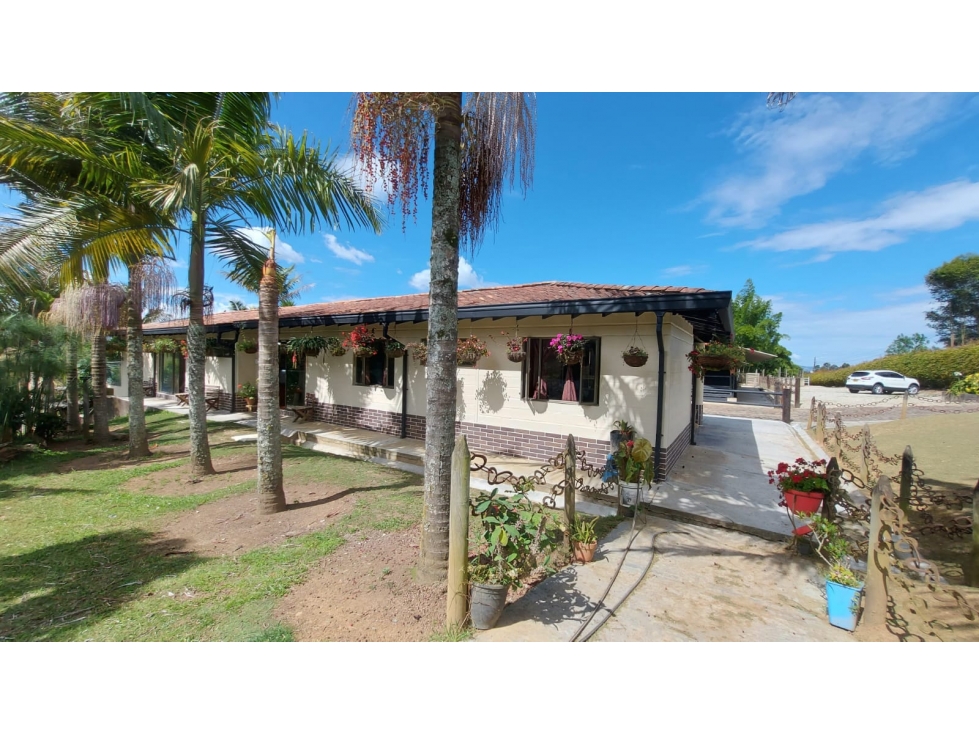 VENTA FINCA CON PESEBRERA EN VEREDA RANCHERIAS, CERCA AL AEROPUERTO