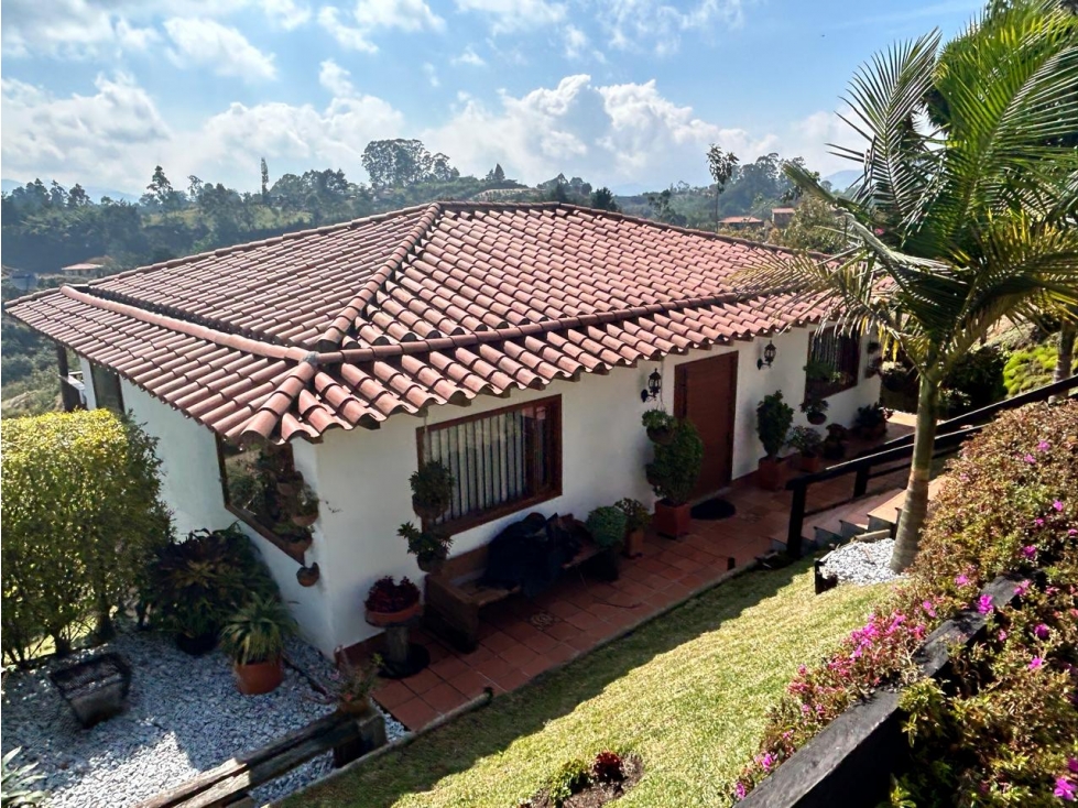 Finca con Cultivo de Aguacates, Vereda Cimarronas, Marinilla