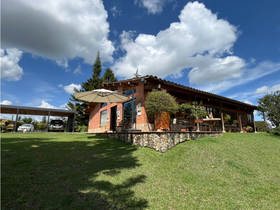 SE VENDE CASA FINCA EN RIONEGRO