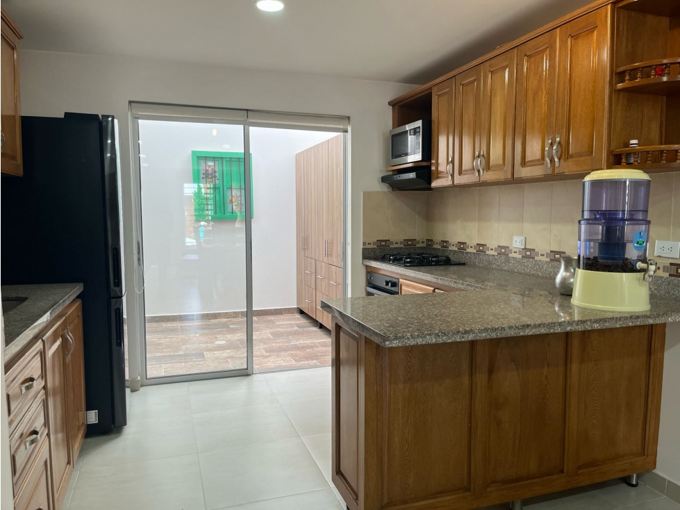 SE VENDE CASA EN SAN ANTONIO DE PEREIRA — foto 2