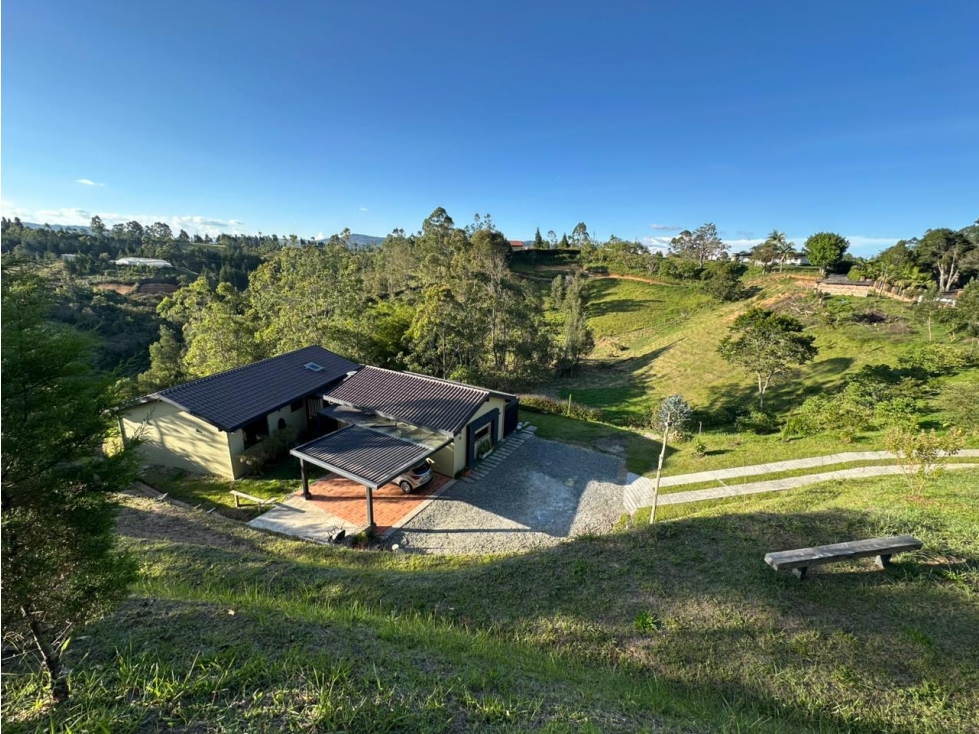 SE ARRIENDA/VENDE FINCA EN RIONEGRO