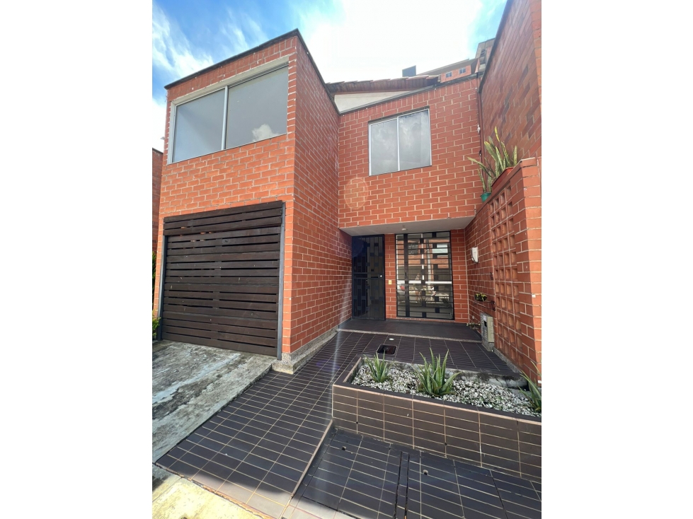 SE VENDE CASA EN SAN ANTONIO DE PEREIRA