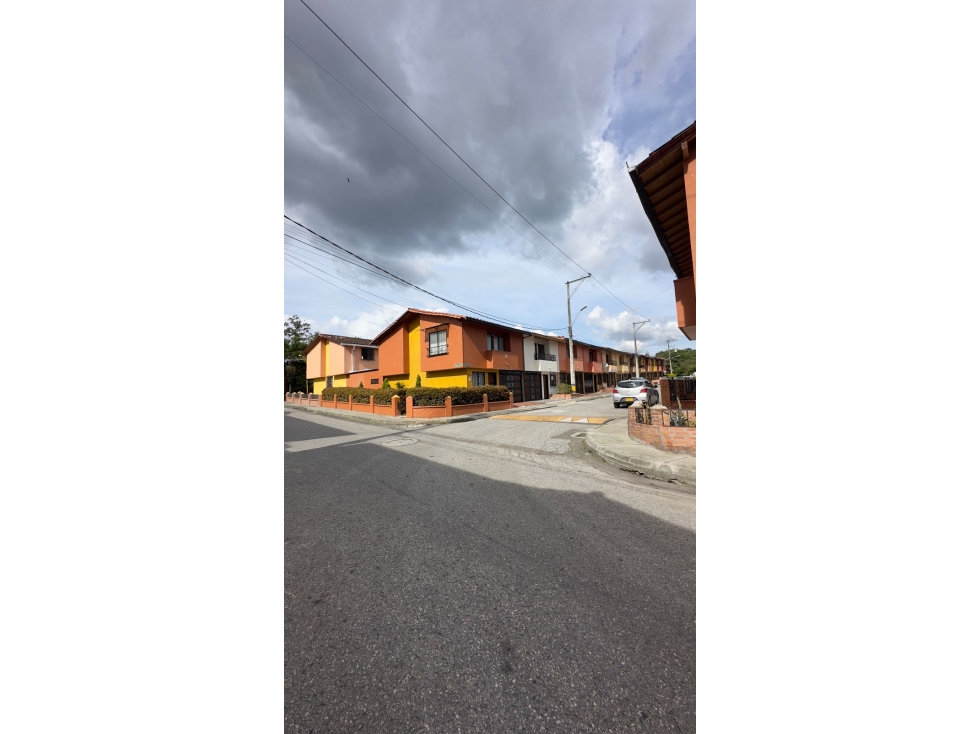 SE VENDE CASA EN SAN ANTONIO DE PEREIRA