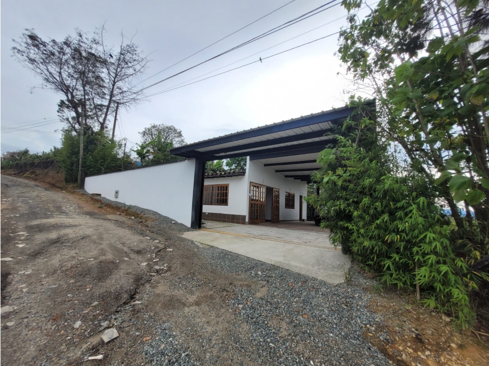 SE VENDE FINCA EN MARINILLA