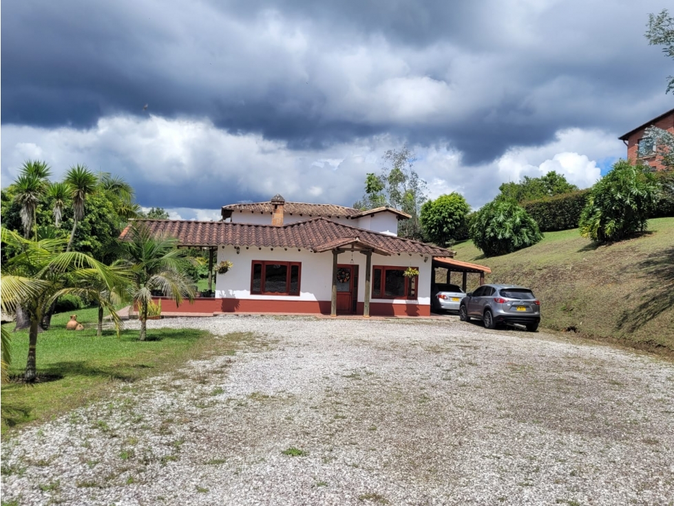 SE VENDE FINCA EN MARINILLA ANTIOQUIA