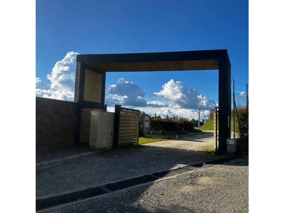 Lote-Construye Tu Casa en Entorno Natural Privilegiado