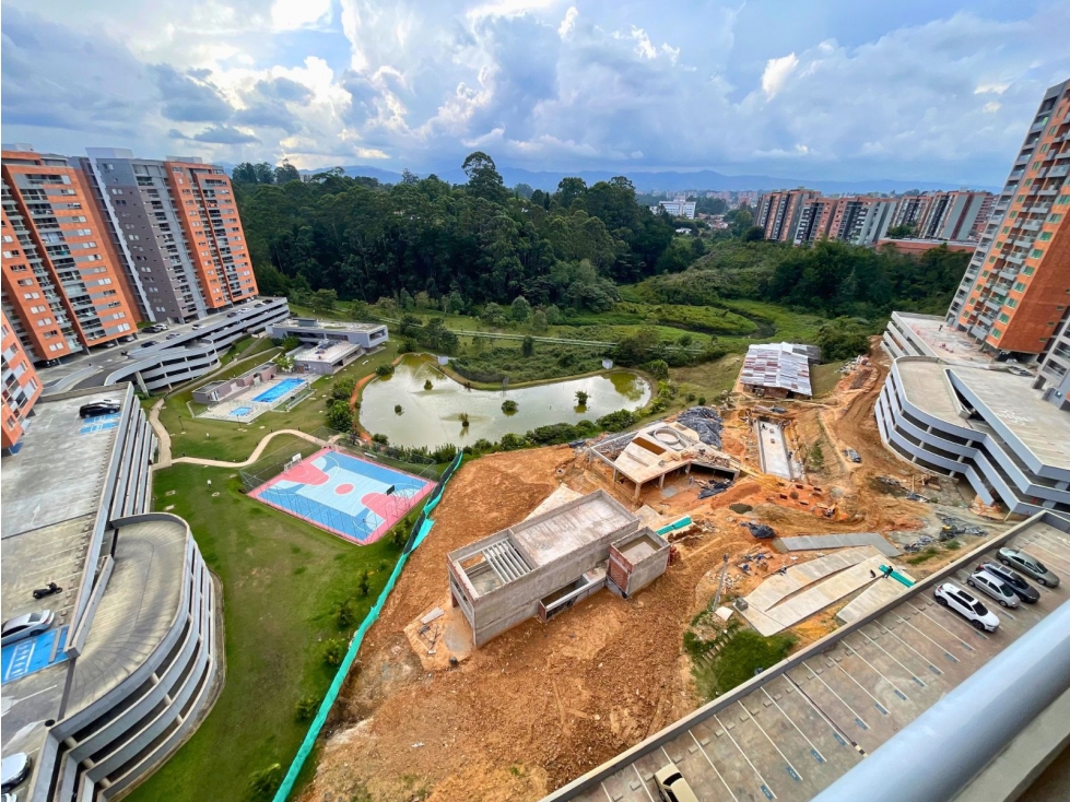Exclusivo Apartamento en Rionegro con Vista al Lago y Amenidades Top — foto 6